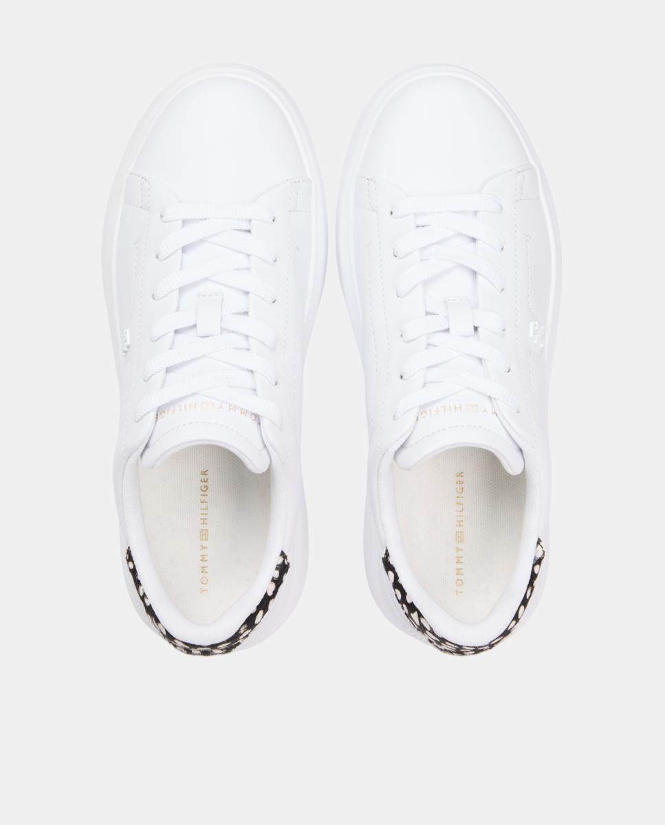 Sapatilhas em Pele com Estampado TH Branco-5