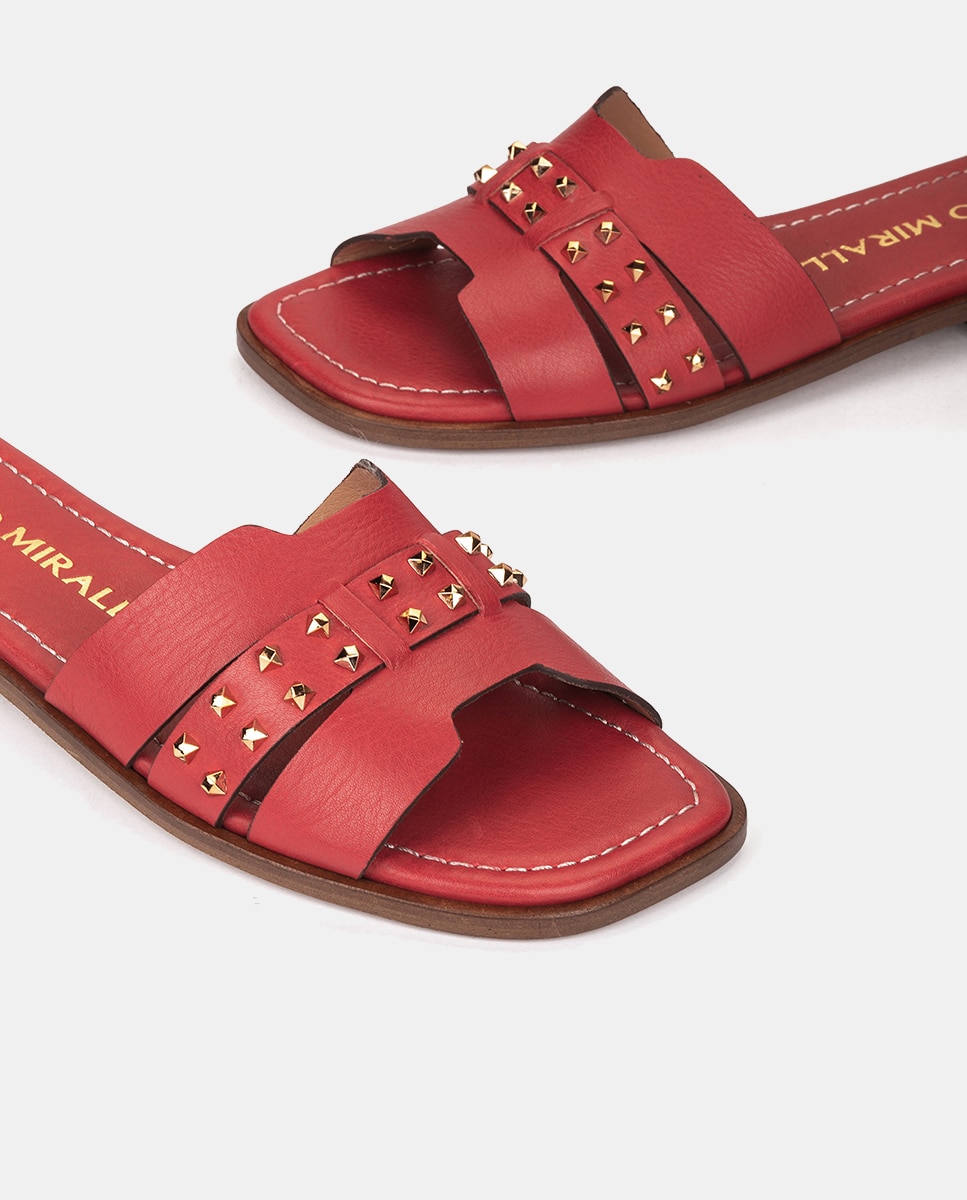 Sandálias Rasas em Pele com Tachas Vermelho-4