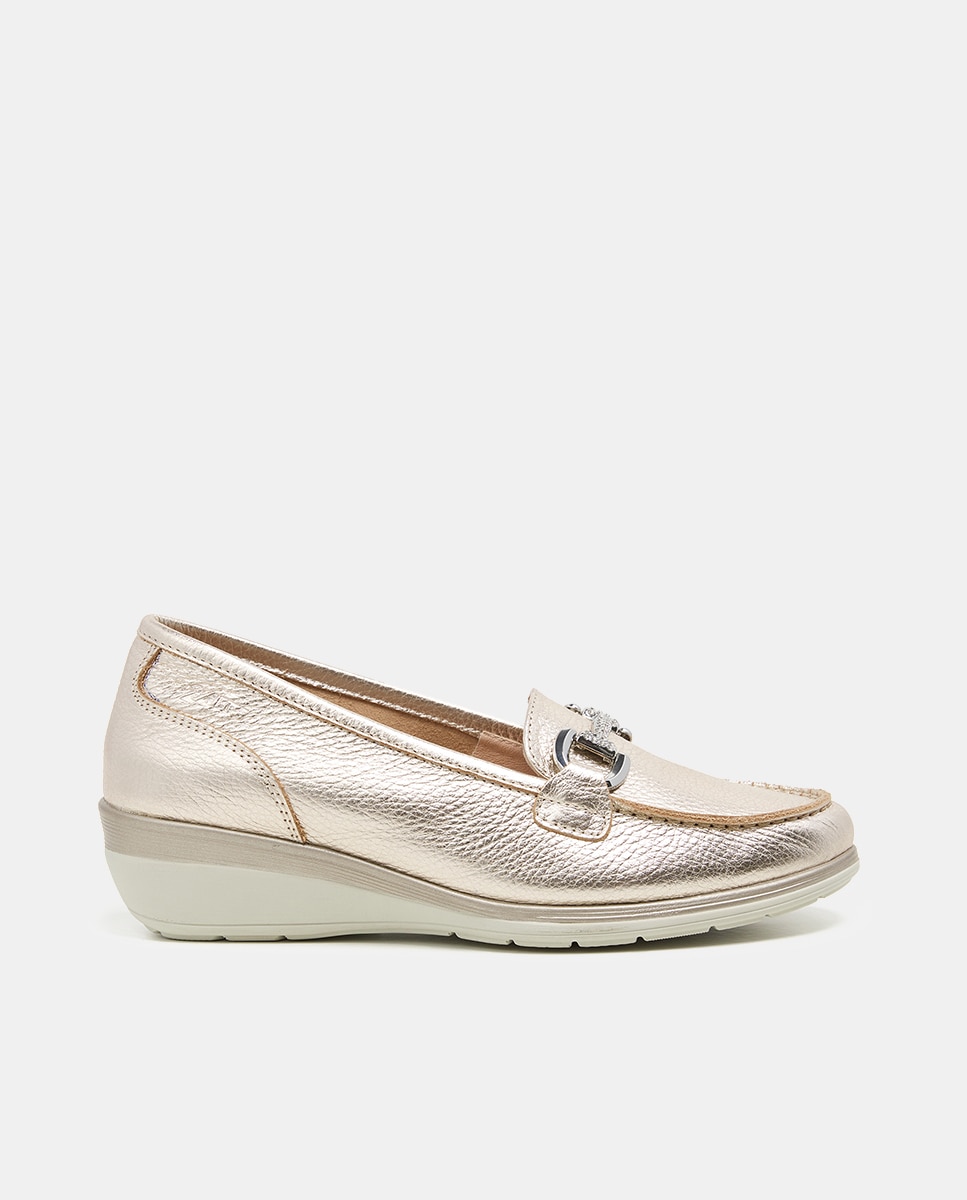 24HRS - Mocasin de cuña en piel metalizada platino.