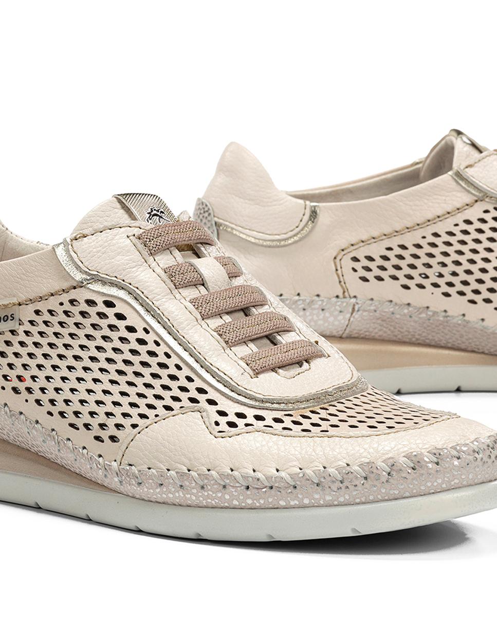 Sapatos em Pele Perfurados Natural-7