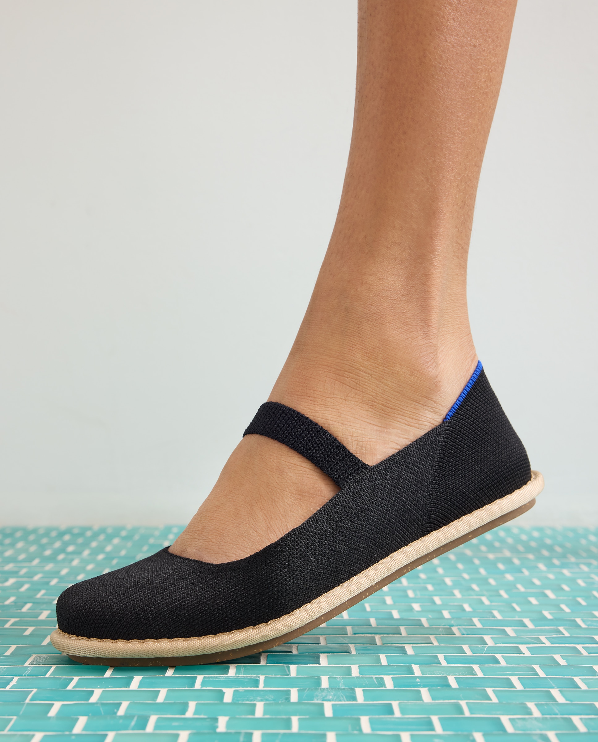 Sapatos de Presilha com Tira Elástica e Tecido Flexível Preto-6