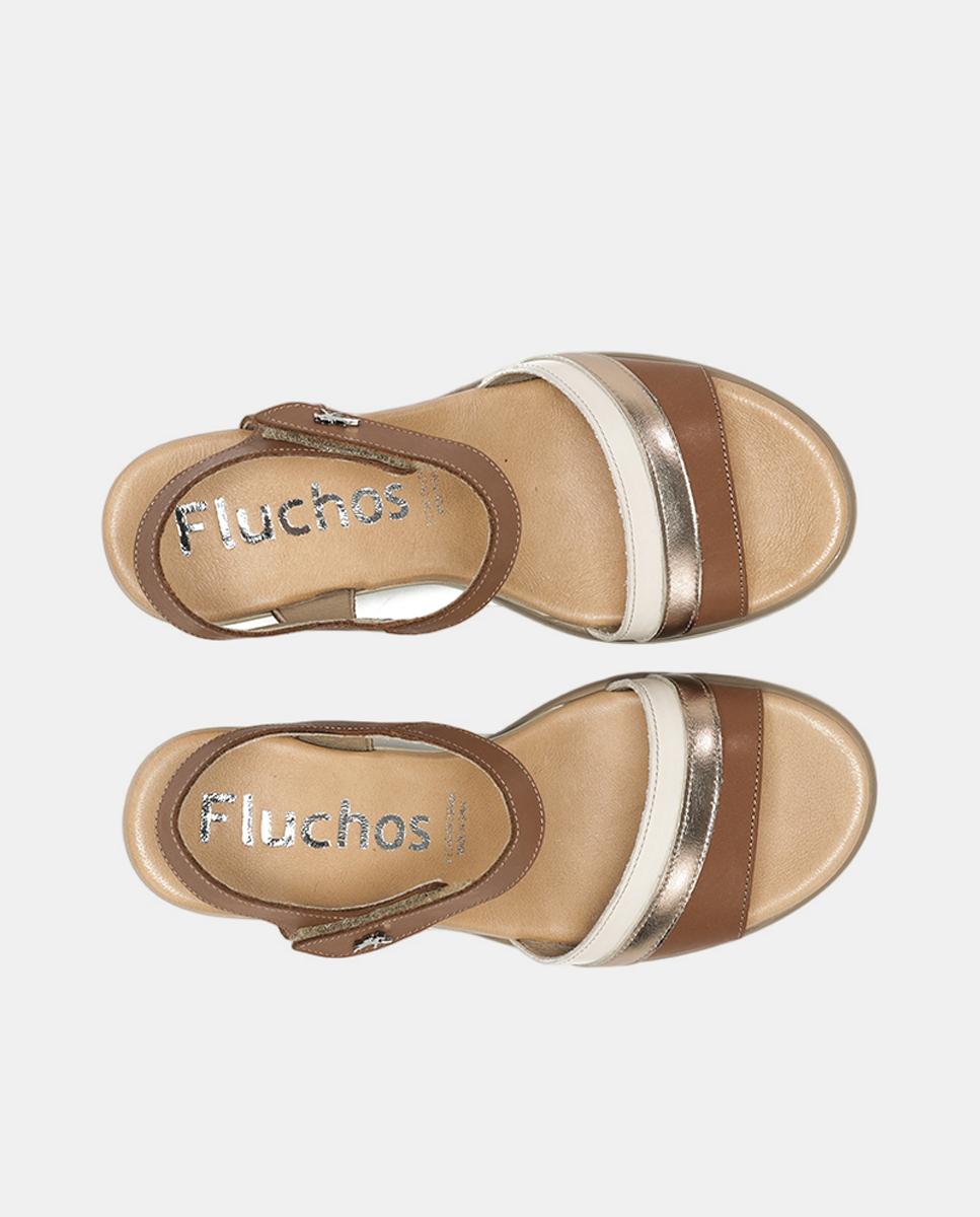 Sandálias em Pele com Fecho de Velcro Couro-5