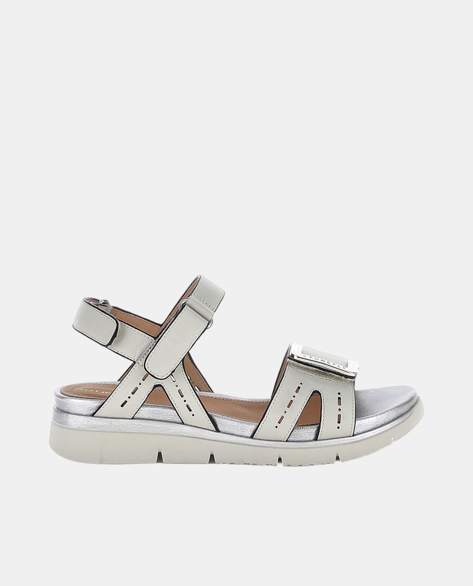 Imagem 0 de Sandálias com Velcros e Adorno na Pala