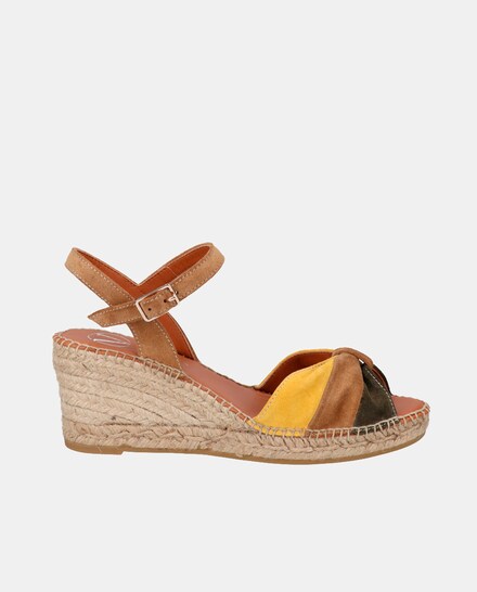 Alpargata mujer sandalia en piel multicolor de cuña · Viguera · El