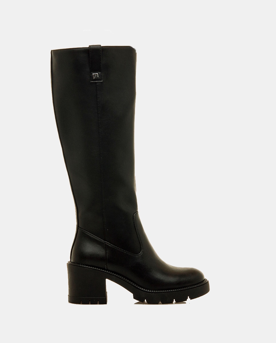 Botas Altas com Tacão Largo Preto-1