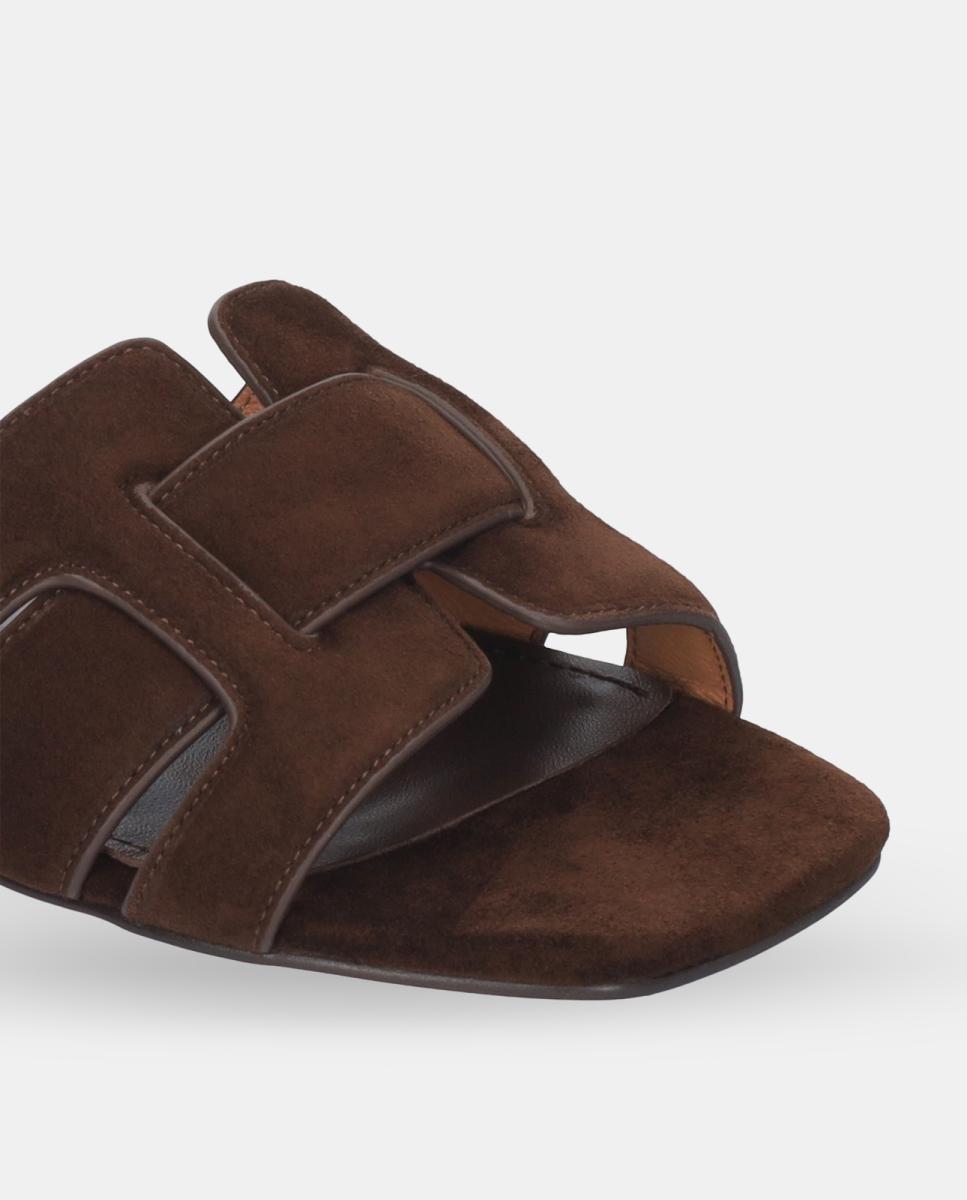 Mules em Pele com Tiras Acolchoadas Castanho-3