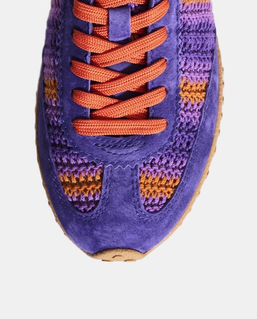 Imagem 0 de Sapatilhas Baixas em Pele com Sola de Borracha