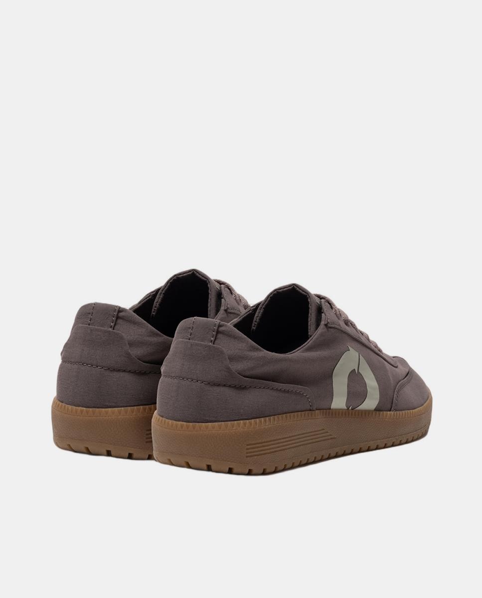 Sapatilhas Modelo Bapsom 70% Poliamida Reciclada e 30% Algodão Orgânico Castanho-2