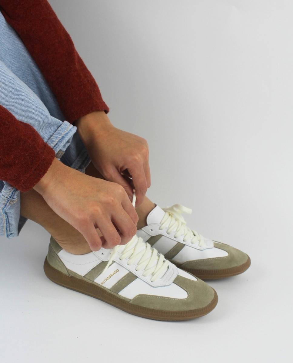 Sapatilhas de pele estilo sneaker retro com atacadores Branco-marfim-7