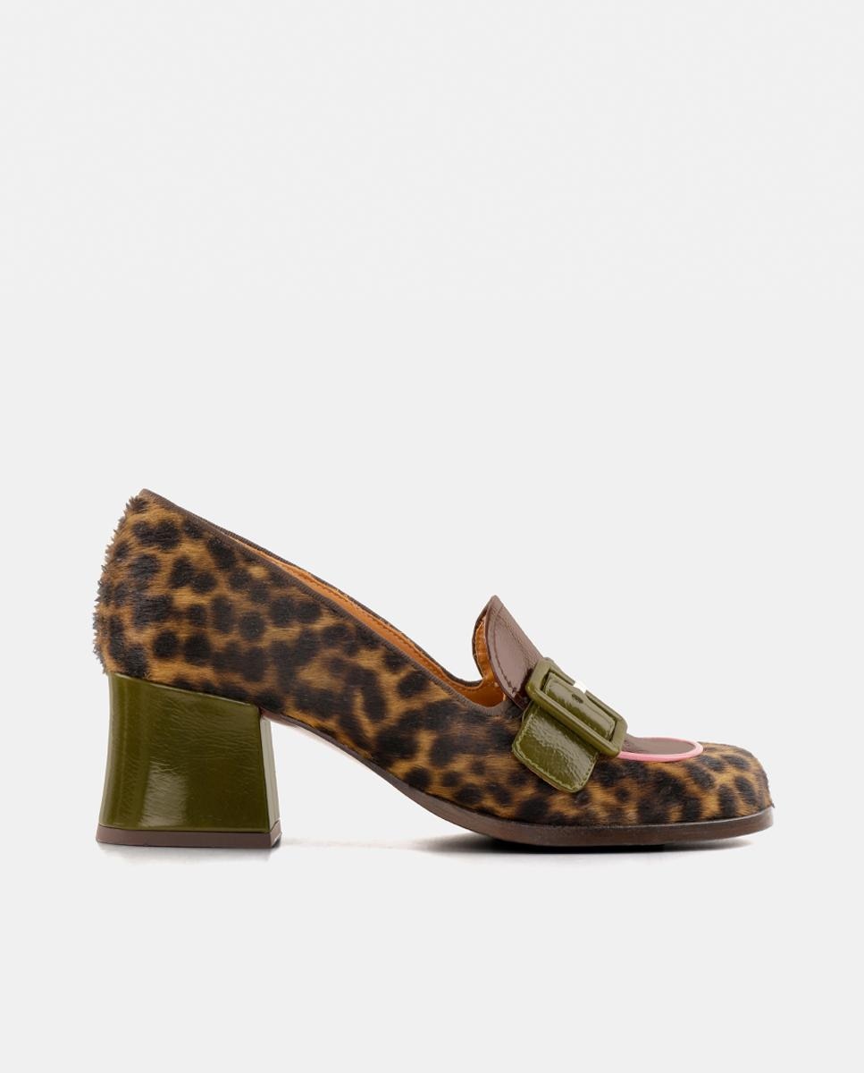 Imagem 0 de Sapatos de Mulher em Pele com Salto e Adorno
