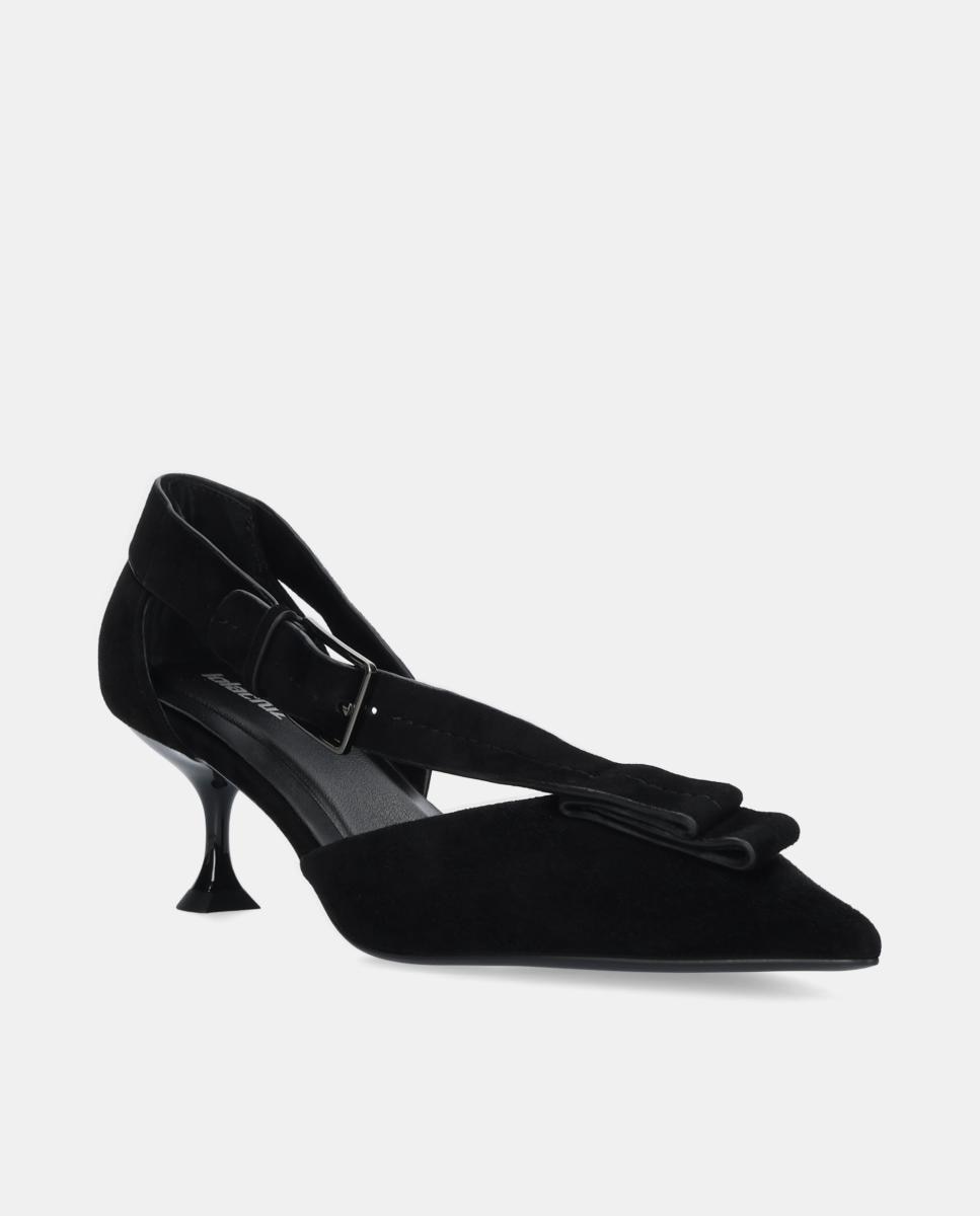 Sapatos em Camurça com Detalhe de Laço Preto-2