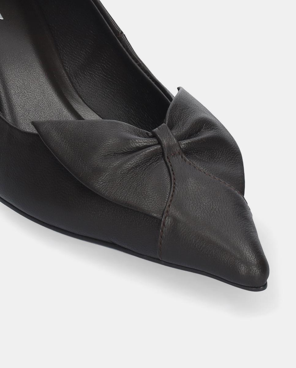 Sapatos em Pele com Detalhe de Laço Couro-3