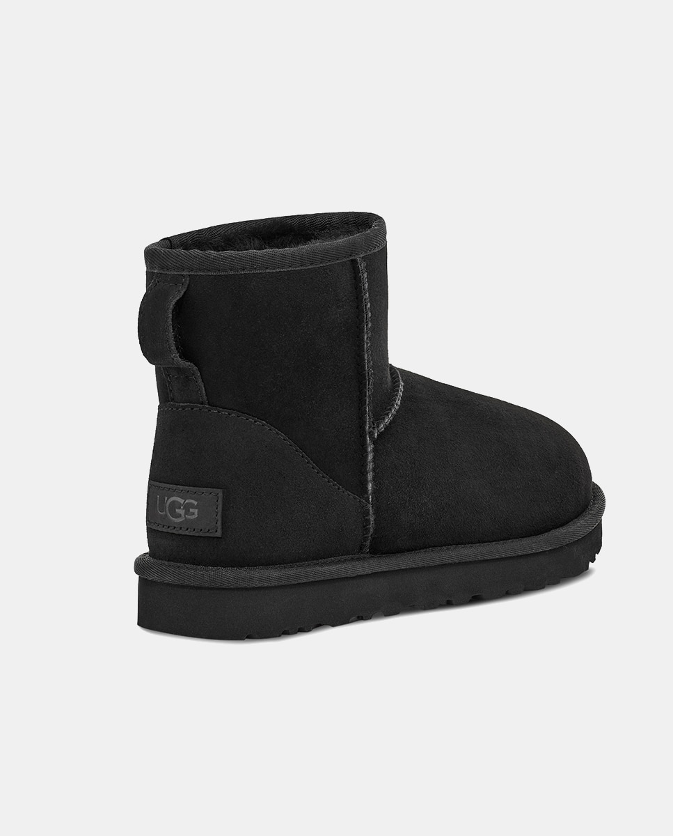 Botas Classic Mini II de Camurça com Forro Interior de Pelo Preto-6