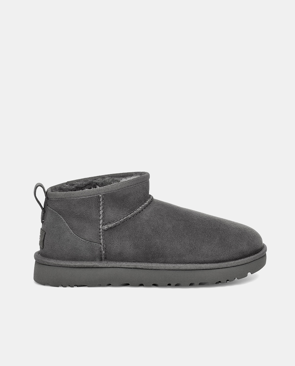Imagem 0 de Botas Classic Ultra Mini de Camurça com Forro Interior de Pelo