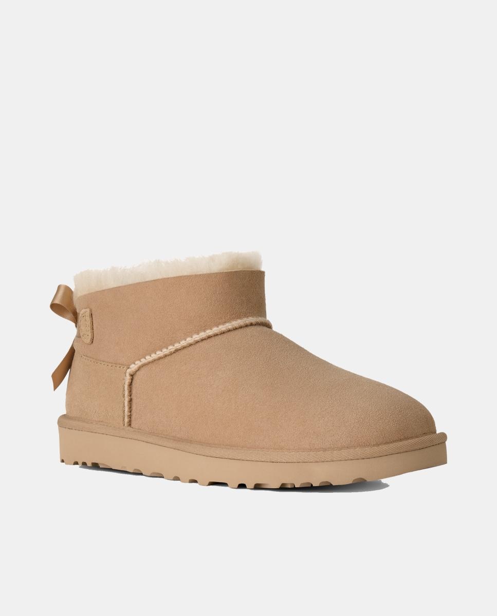Botins Rasos Clássicos Forrados em Pelo Ultra Mini Bailey Bow Bege-2
