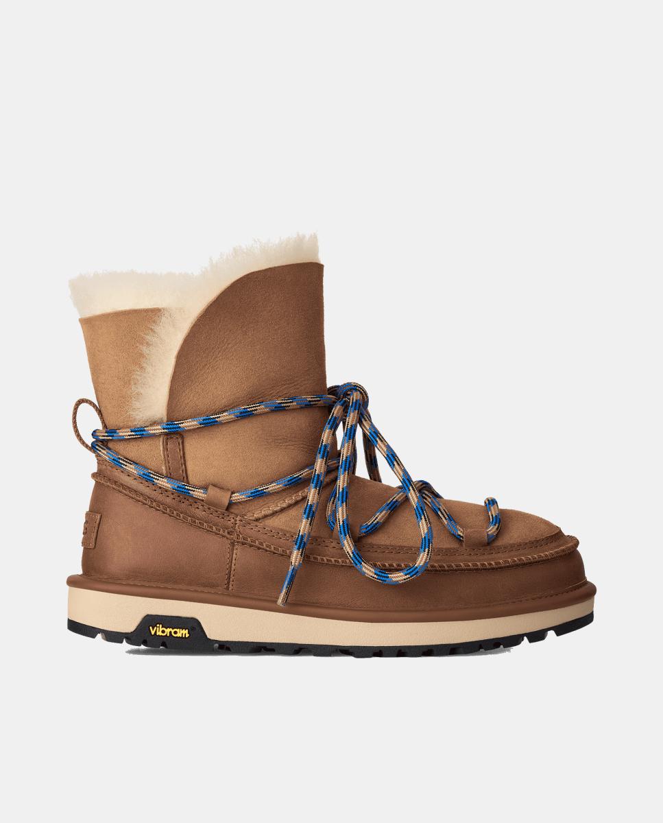 Imagen 0 de Botín plano classic tread boot  de mujer Cuero