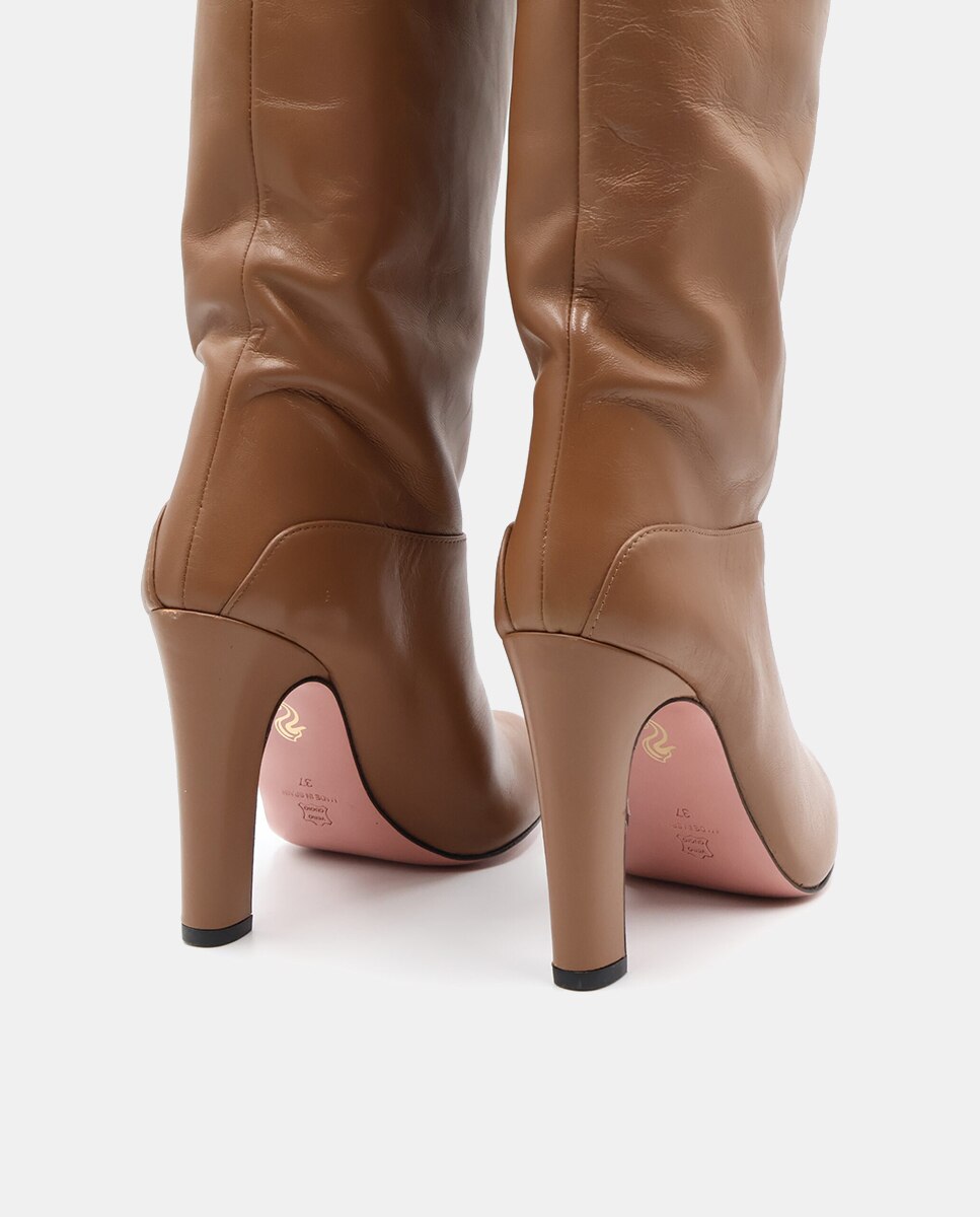 Imagen 2 de Bota tacón - Isabel Abdo - Camel Camel