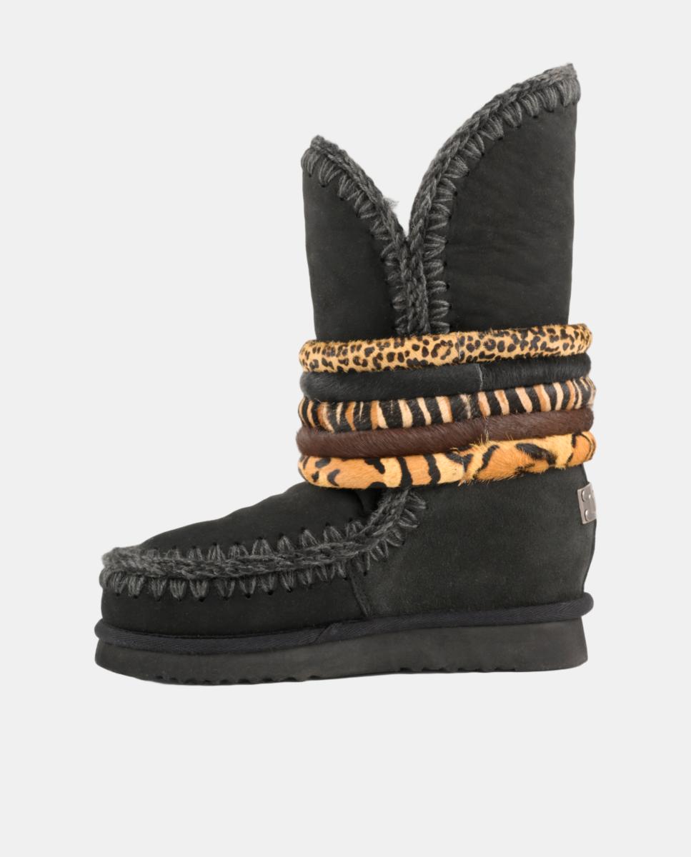 Botas em Pele de Ovelha com Dupla Face, Cunha Interna e Detalhe de Braceletes Preto-5