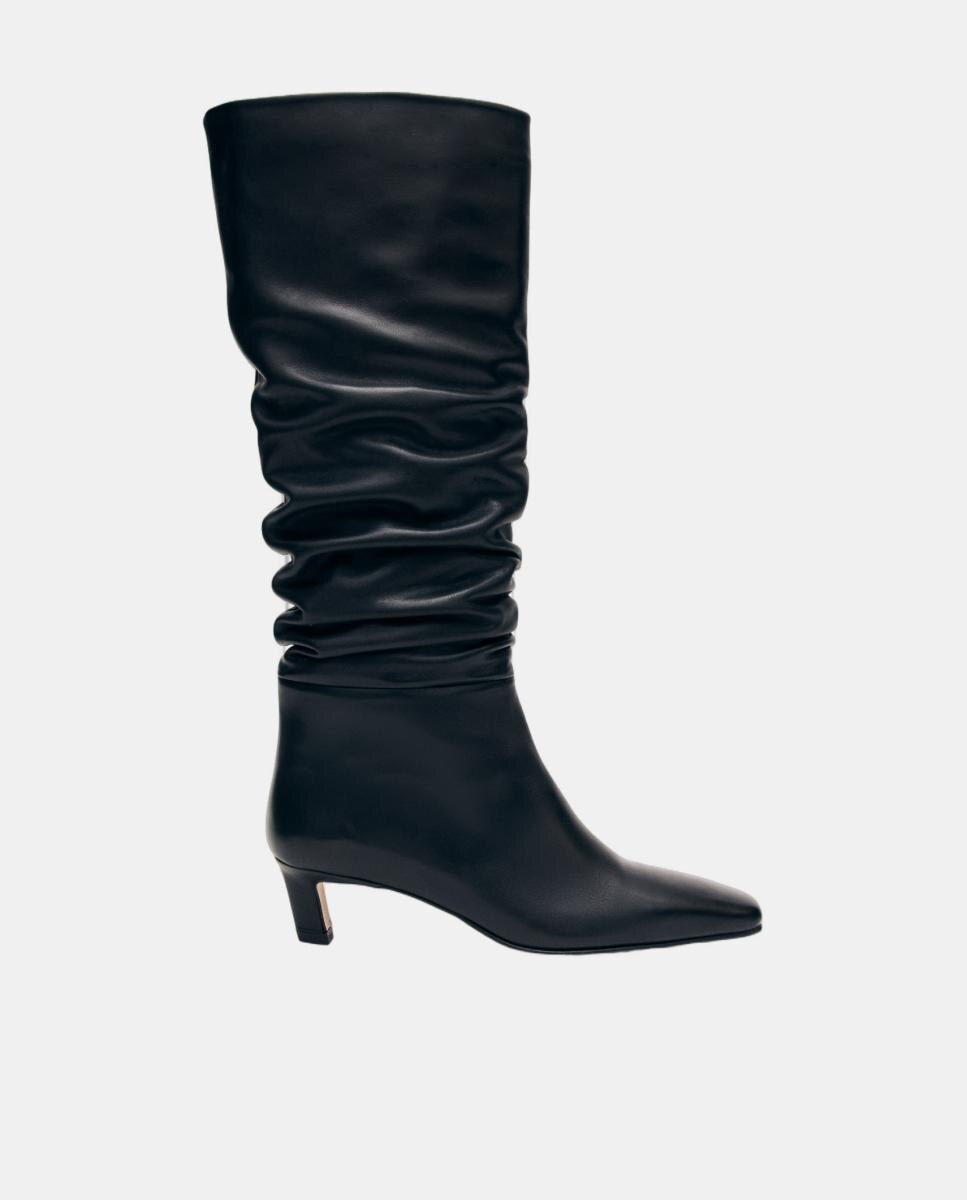 Botas Altas em Pele com Salto Kitten Preto-1