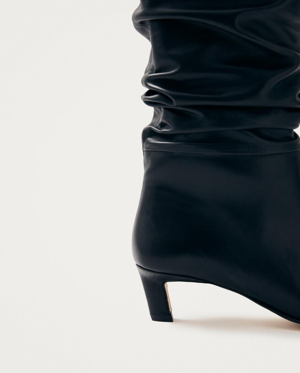 Botas Altas em Pele com Salto Kitten Preto-3