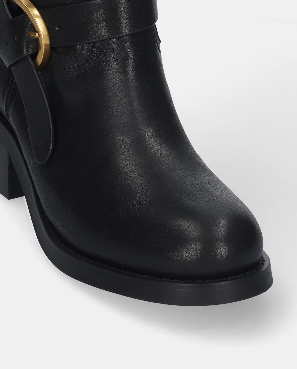 Botas em Pele com Adorno de Fivela e Salto de Bloco Preto-3