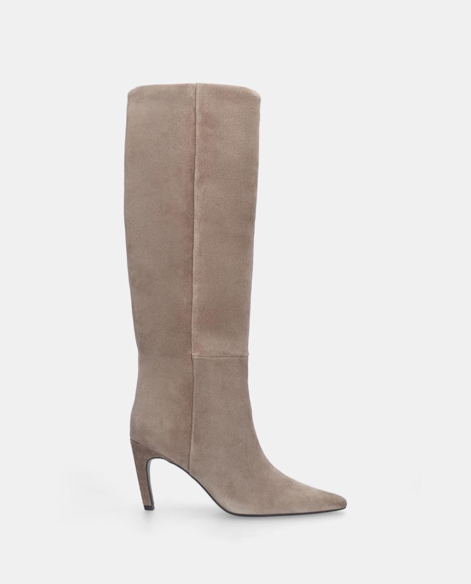 Imagem 0 de Botas em Croute com Salto Forrado