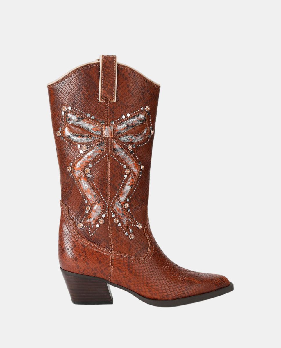 Imagen 1 de Bota cowboy alta de mujer en piel marrón efecto reptil y detalles metálicos Marrón oscuro