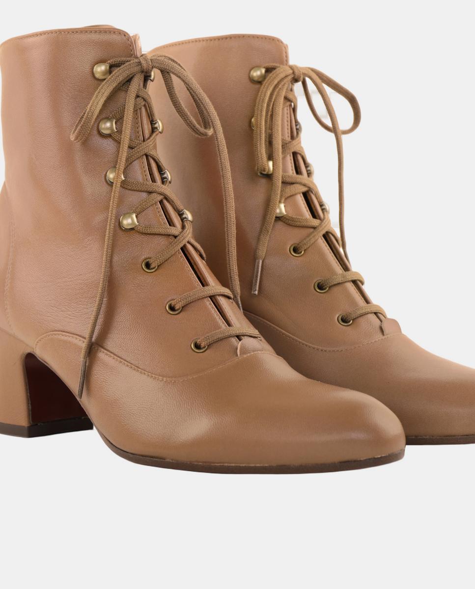 Botas de Mulher em Pele de Cano Baixo com Salto e Atacadores Castanho caramelo-5