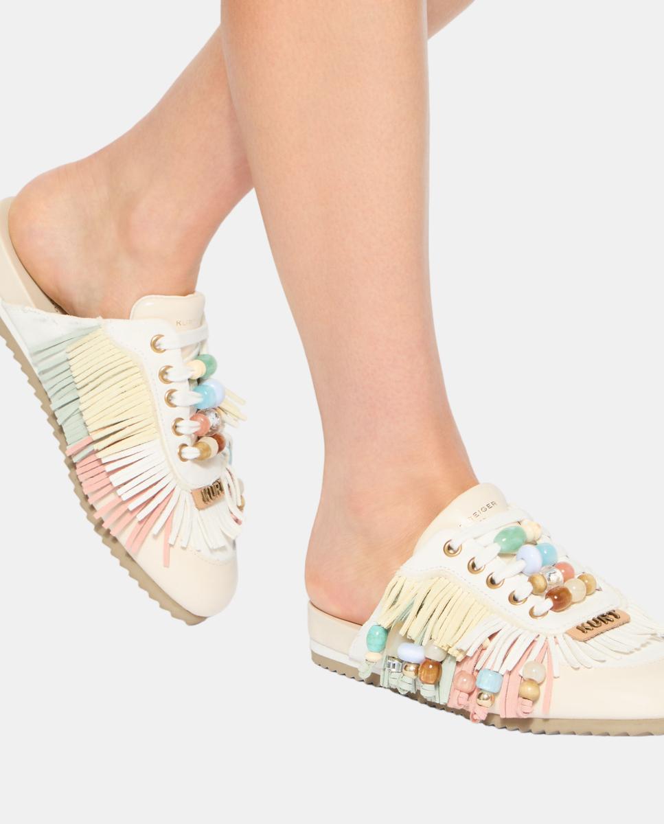 Imagen 5 de Zapatilla mule de mujer en piel con flecos y abalorios multicolor - Kurt Geiger - Blanco hielo Blanco hielo