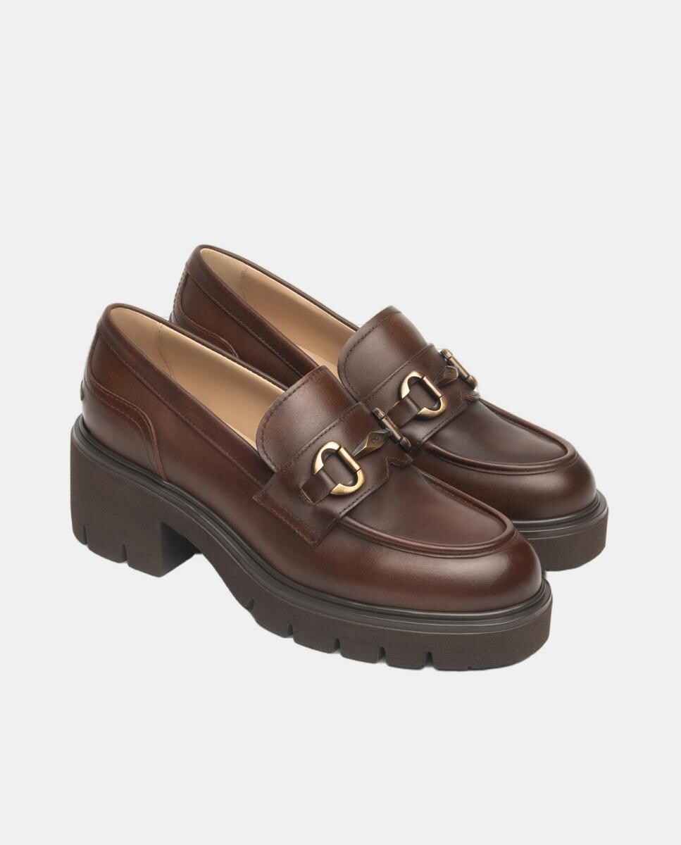 Mocassins com Salto em Pele Castanho-2