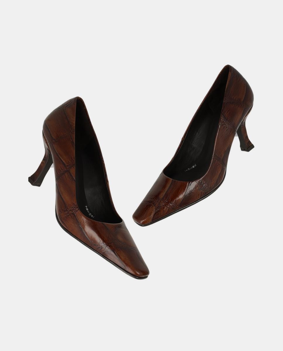 Sapatos de Salto em Pele Gravada – Cor de Couro Castanho-4
