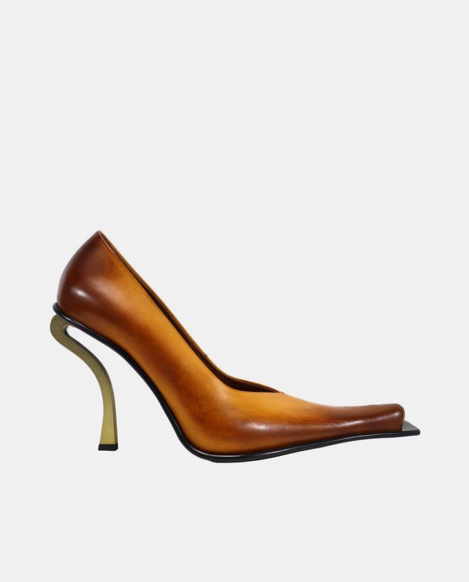 Imagem 0 de Sapatos de Salto Esculpido
