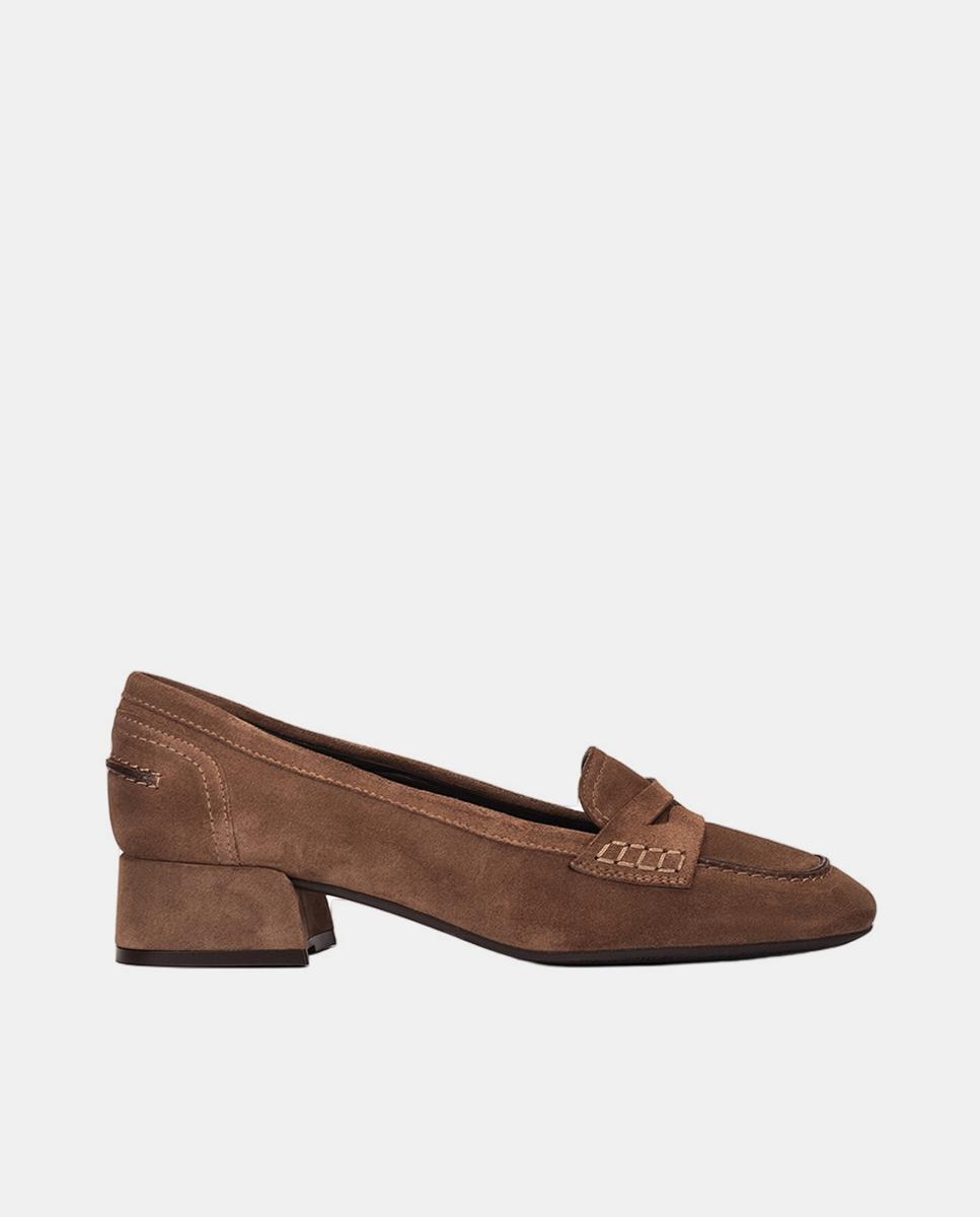 Imagem 0 de Sapatos em Pele com Salto de Bloco