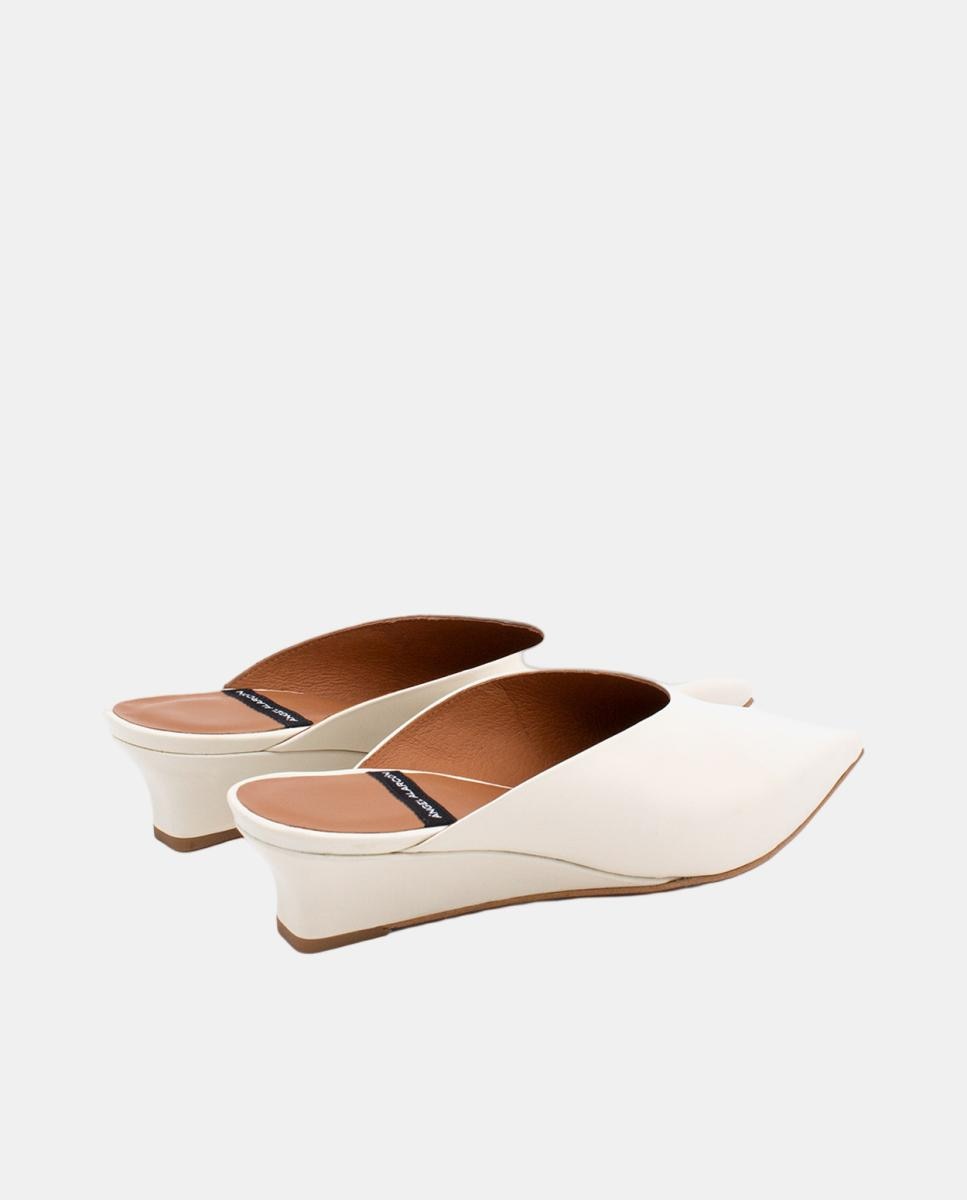 Mules em Pele com Cunha Branco-marfim-3