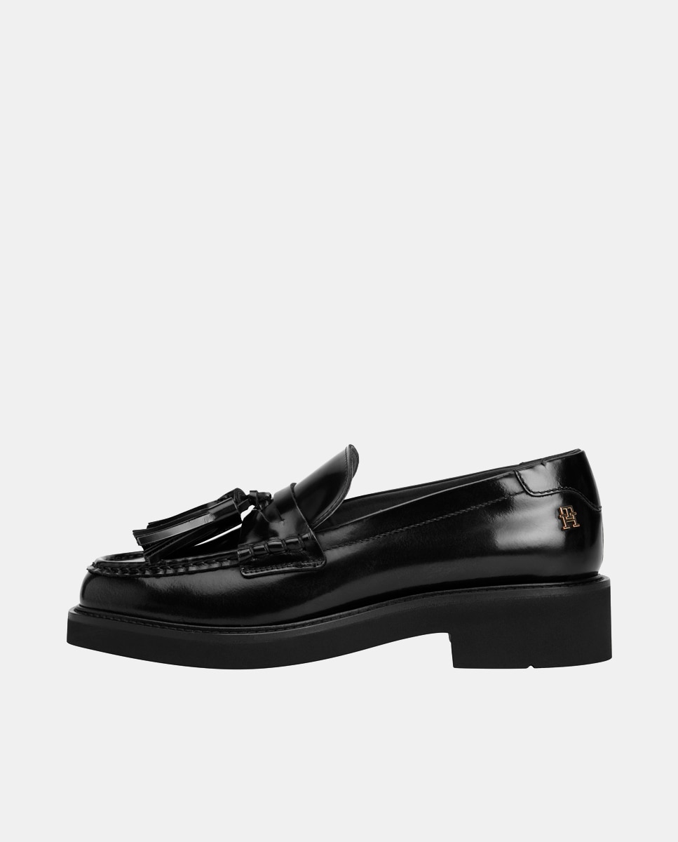 Mocassins em Pele com Borlas Preto-4