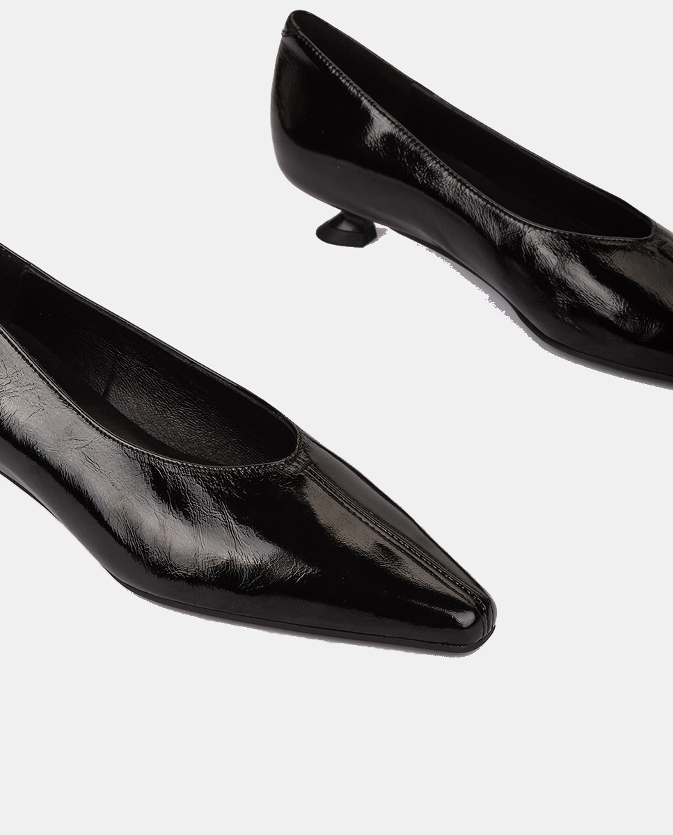 Sapatos de Salto em Pele Brilhante com Salto Mini Preto-4