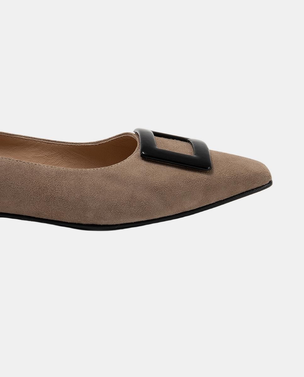 Sapatos Rasos Tipo Salto em Pele com Adorno de Fivela Forrada Natural-3