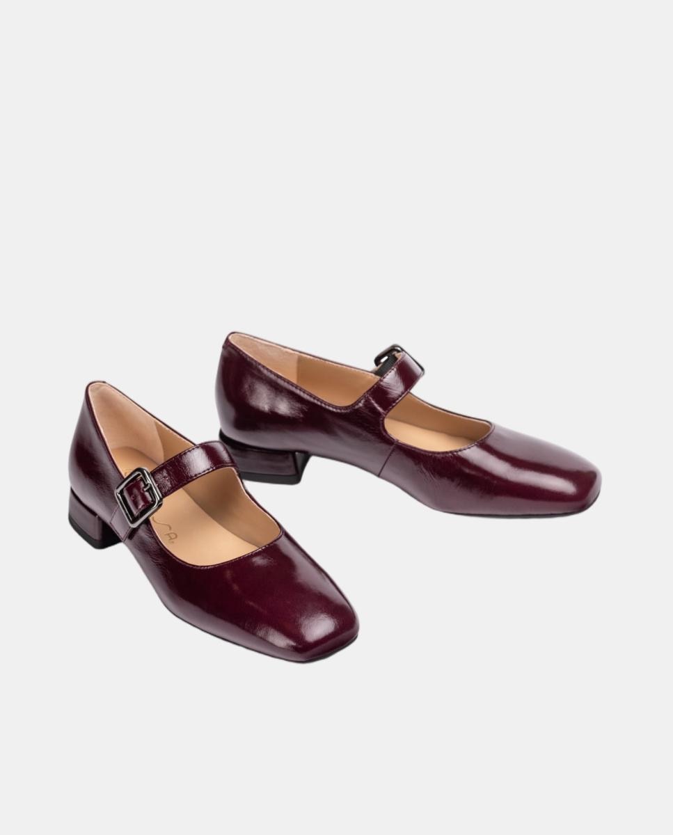 Sapatos de Presilha em Pele com Fivela Vermelho/Grená-2