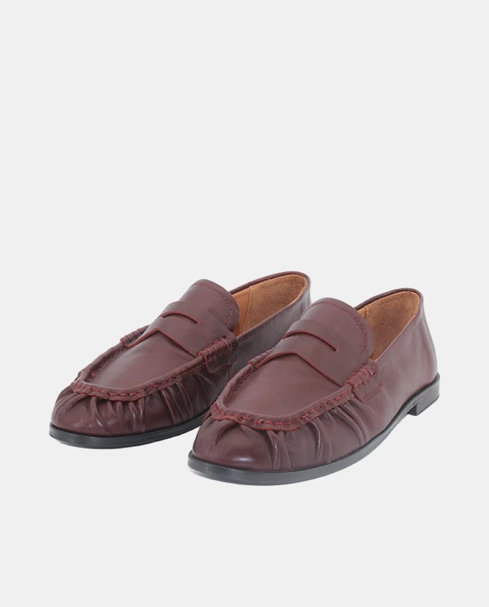 Mocassins em Pele Tipo Napa com Salto Baixo Vermelho/Grená-2
