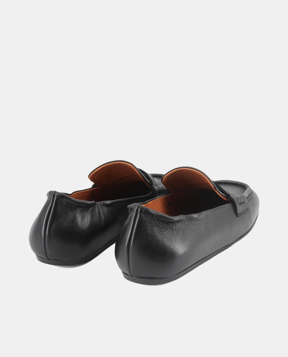 Mocassins em Pele Tipo Napa com Travessão e Ajuste Flexível no Calcanhar Preto-3