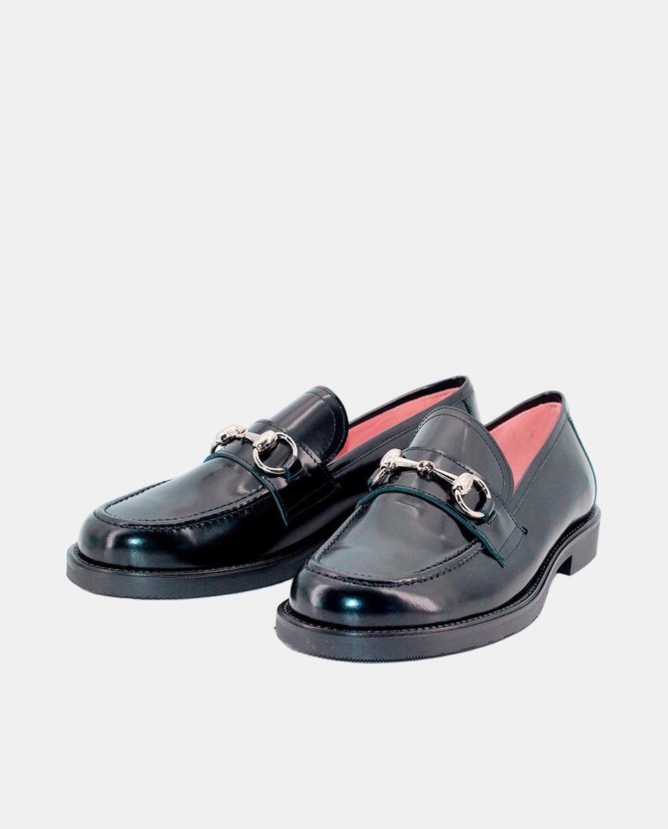 Mocassins em Pele Bovina com Adorno Preto-2