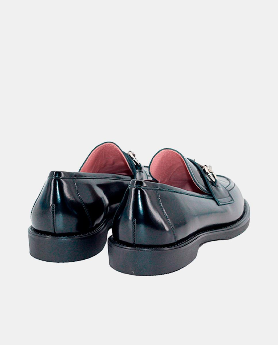 Mocassins em Pele Bovina com Adorno Preto-3