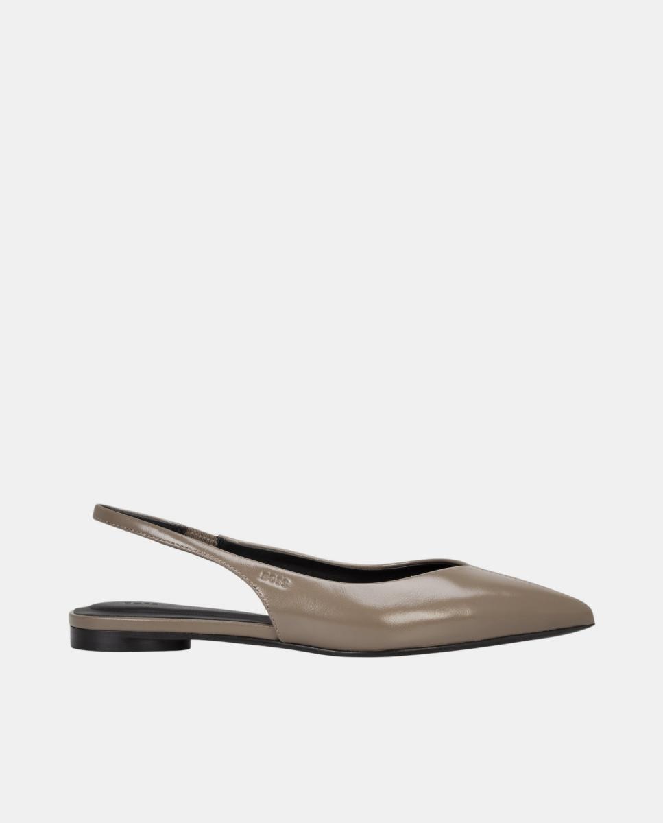 Imagem 0 de Sapatos Rasos Tipo Mules em Pele