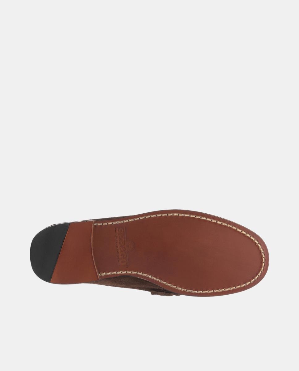 Mocassins em Camurça com Decoração Metálica Castanho-3