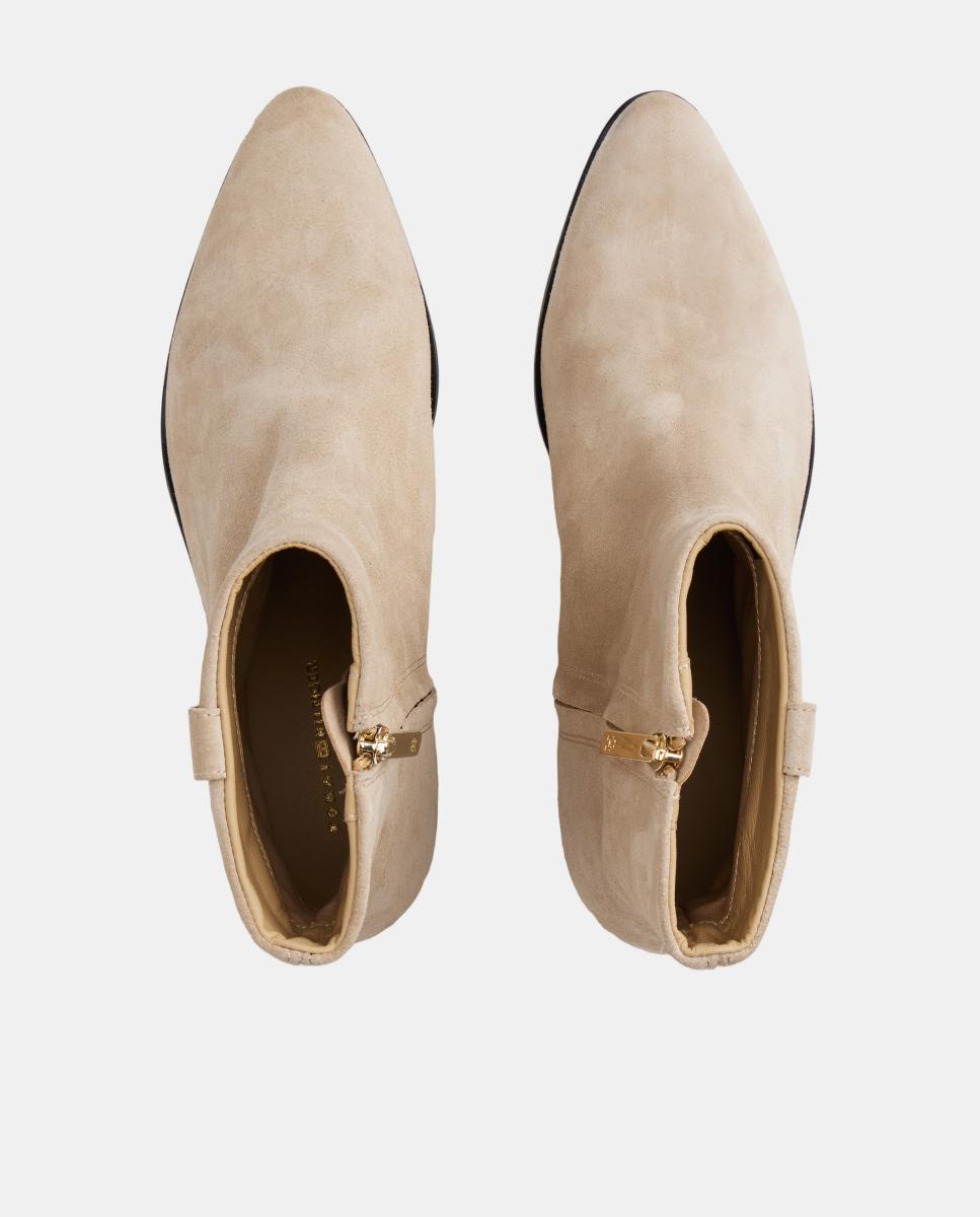 Botins em Pele com Logótipo Dourado Natural-5