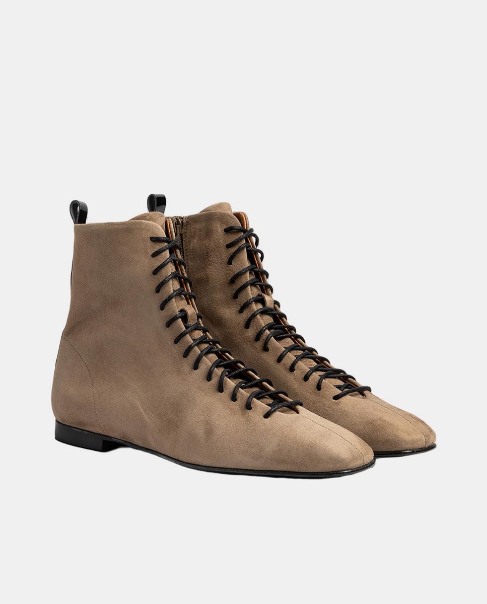 Botins Tipo Blucher e Conceito Boxing em Camurça Soft Natural-2