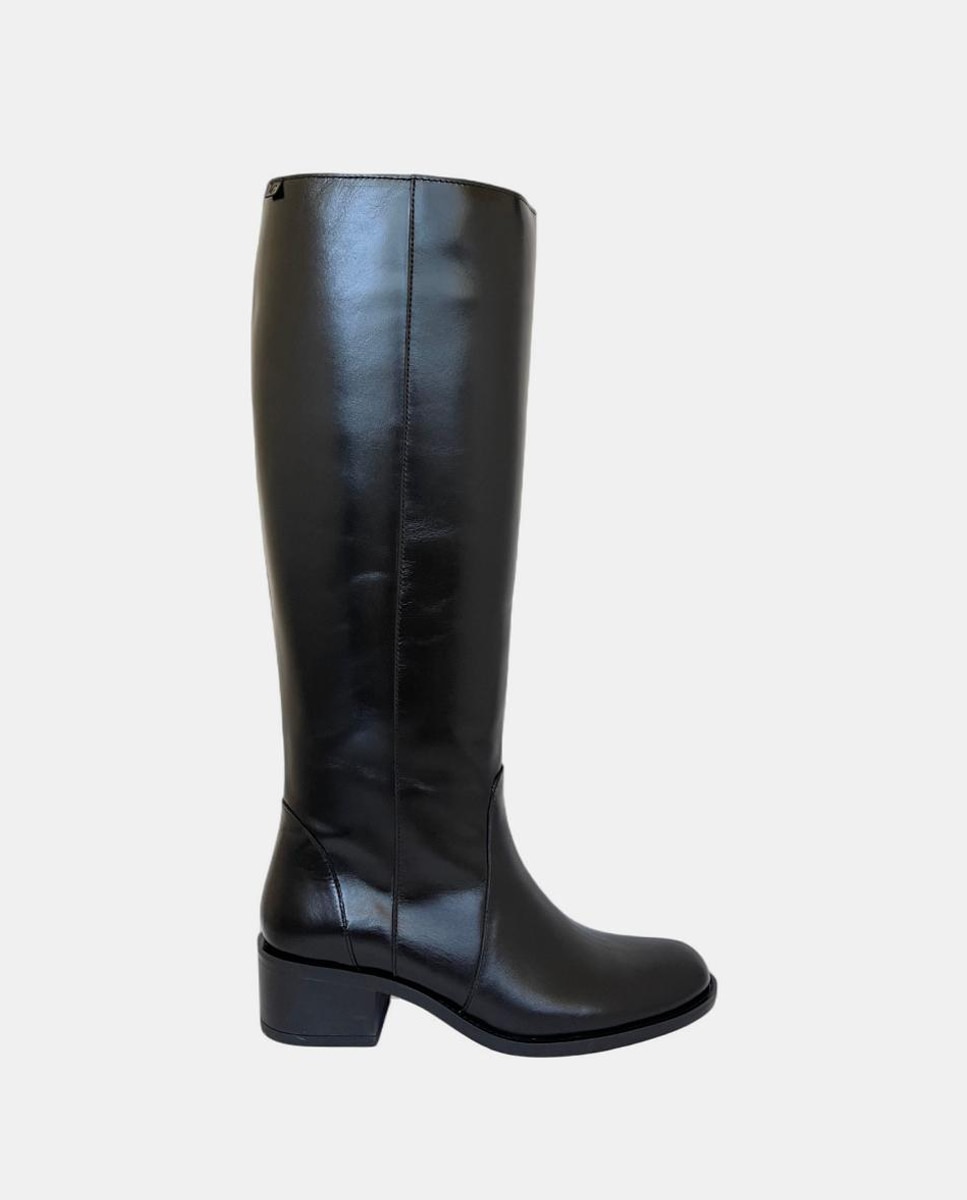 Imagem 0 de Botas com Salto de Bloco e em Pele