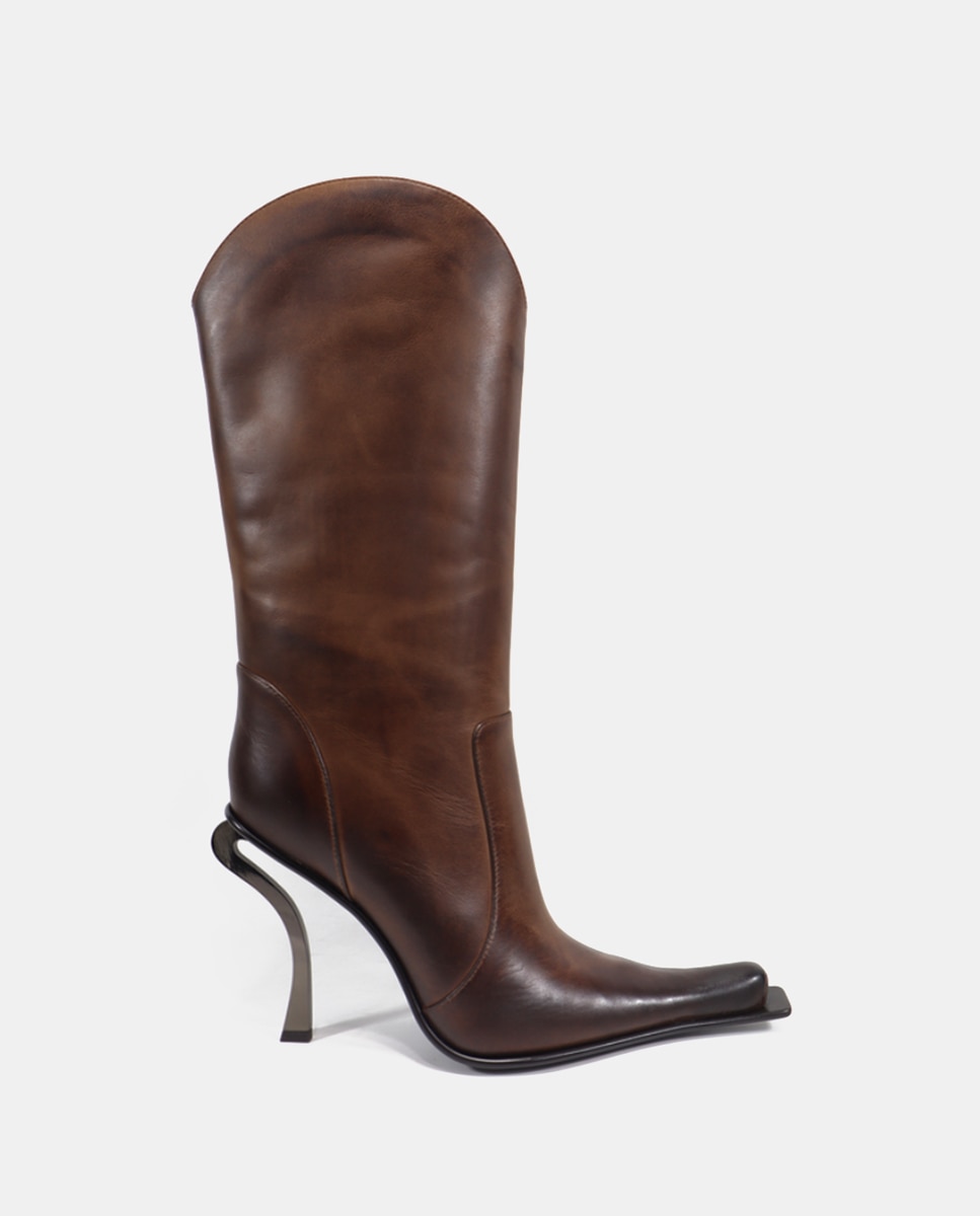 Imagem 0 de Botas de Salto Esculpido