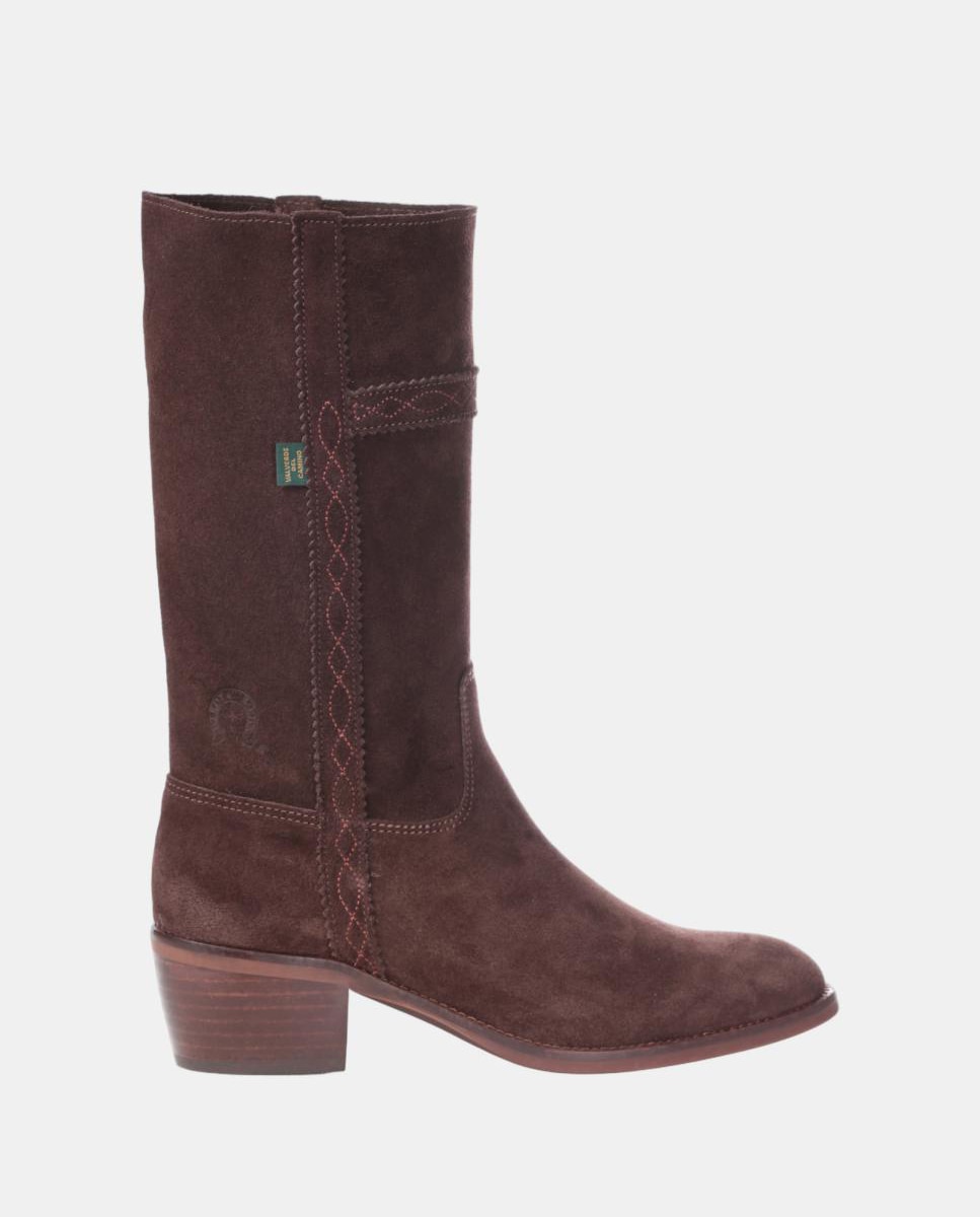 Imagen 0 de Bota campera mujer con bordados en tiras. Marrón oscuro