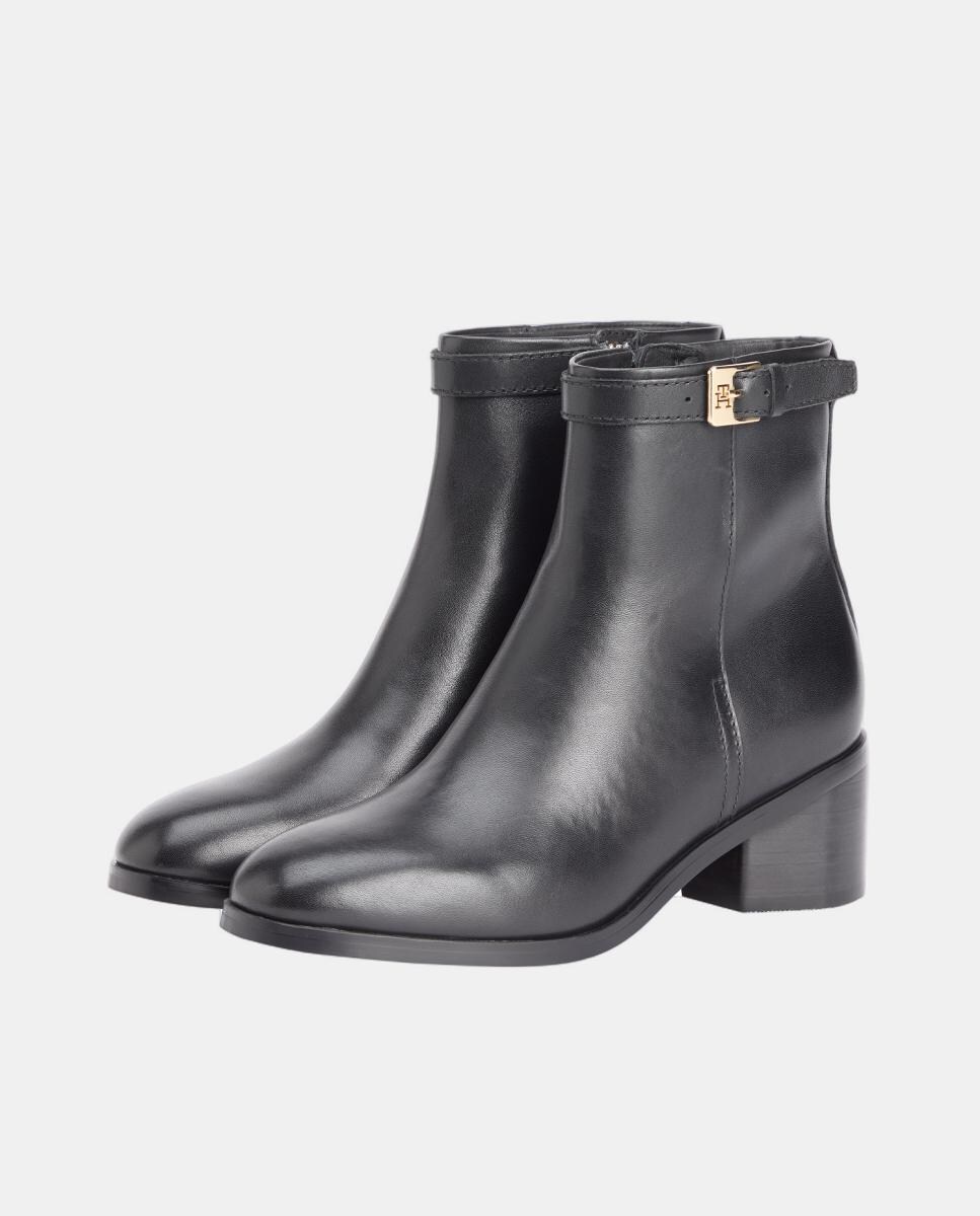 Botins Chelsea em Pele com Salto Preto-2